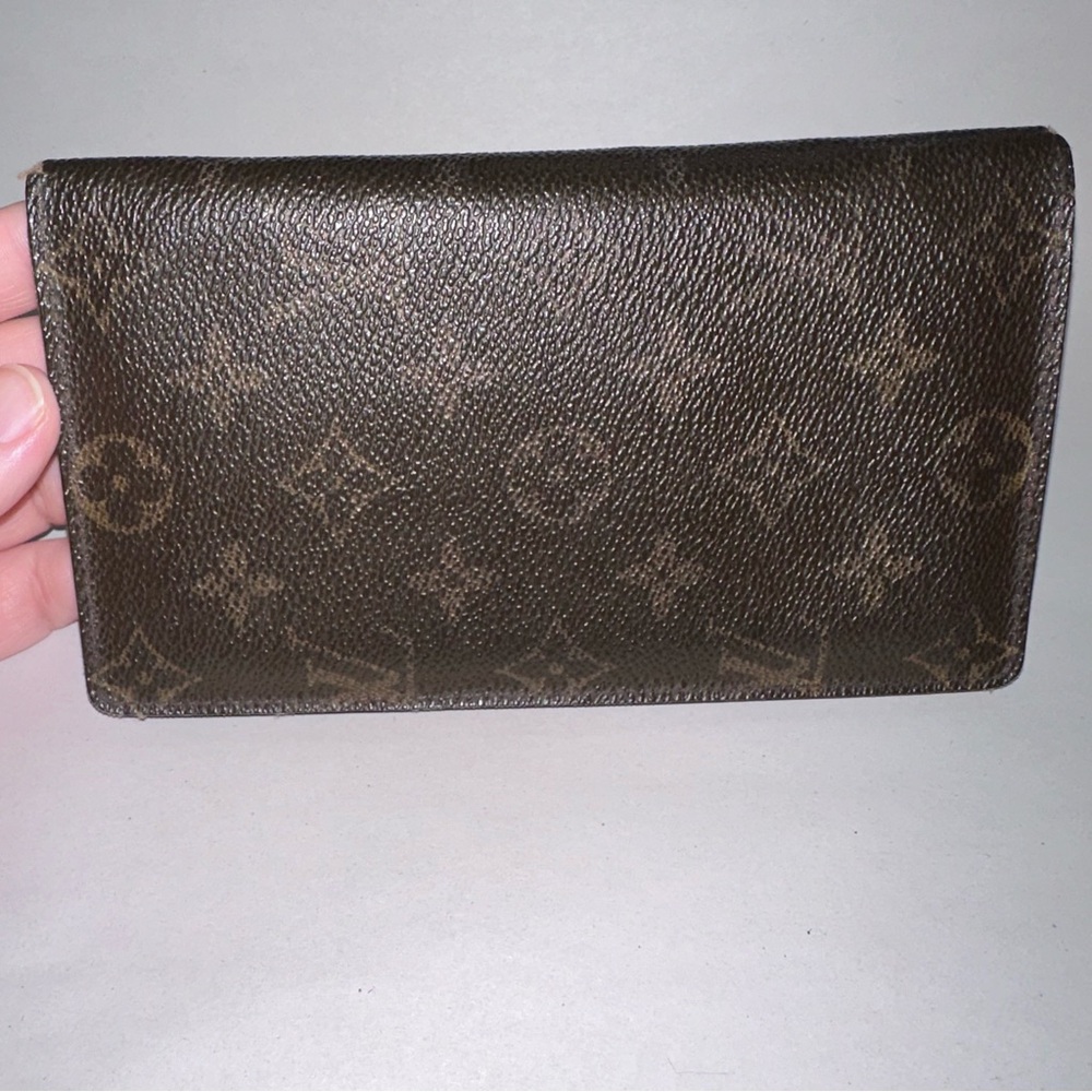 AUTHENTIC LOUIS VUITTON BI FOLD CHECKBOOK CREDIT CARD WALLET